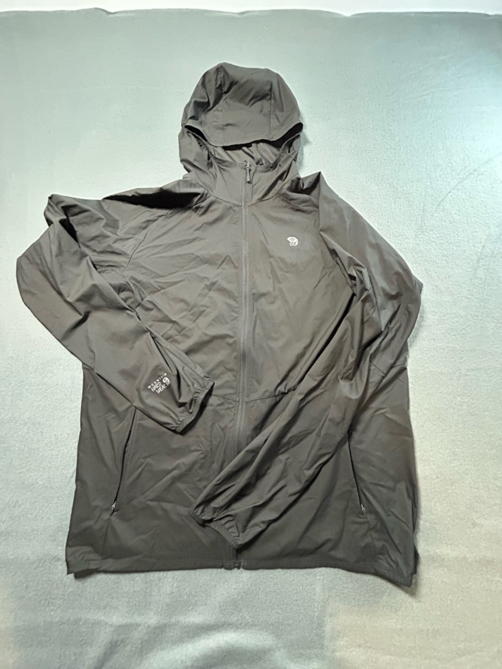 Mountain Hardwear Men's Hooded Windbreaker in Charcoal Gray